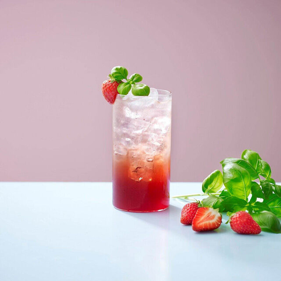 Strawberry-Basil-Smash-Mocktail.jpg