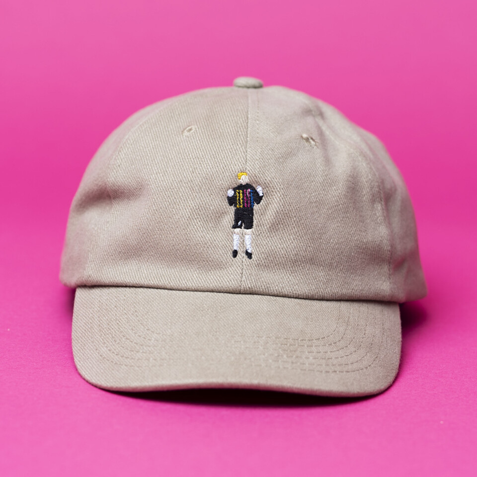 Ny kasket-kollektion hylder Laudrup, Schmeichel og Bendtner