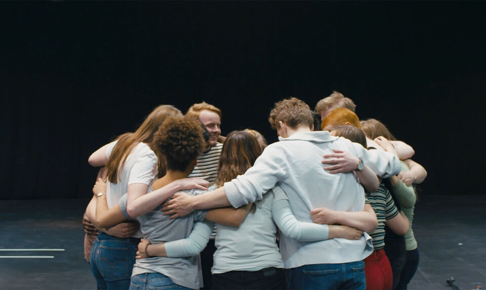 gruppekram_med_torje_-_framegrab_fra_filmen copy.jpg