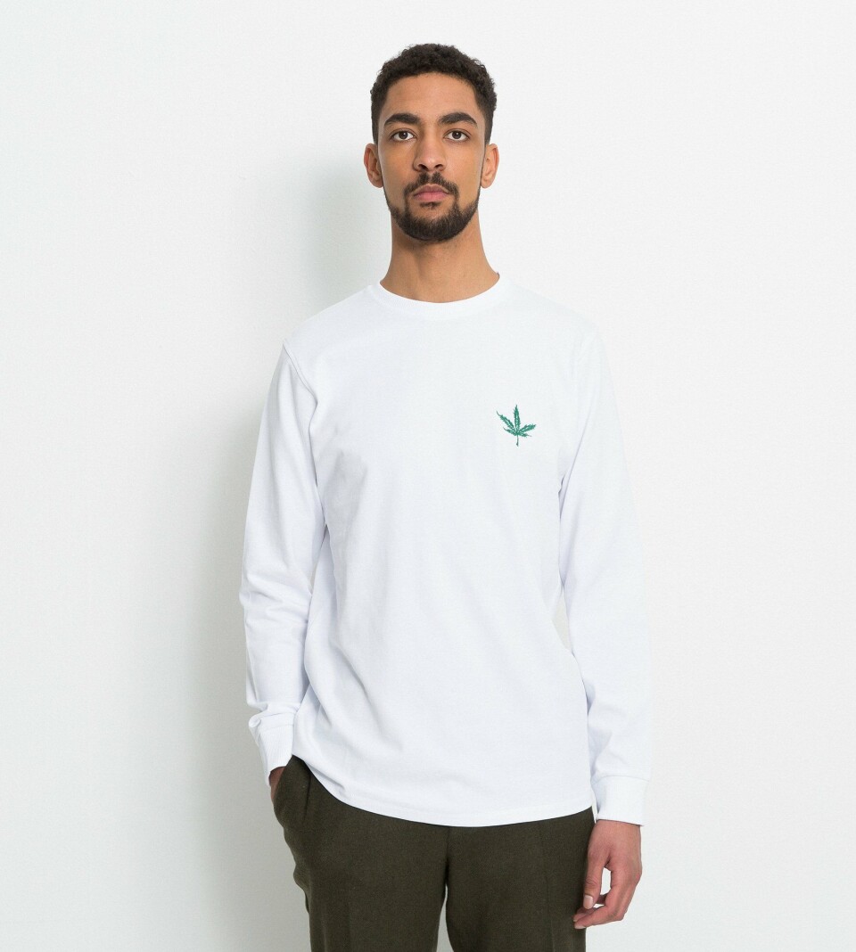 Design og drugs: Ny trend breder sig på t-shirts