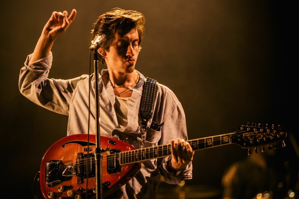 Arctic Monkeys er tilbage: Vi har rangeret Alex Turners looks gennem årene fra værst til bedst