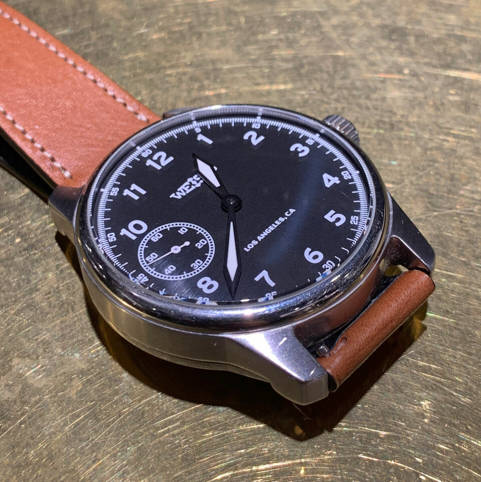 Man kan ofte finde det amerikanske Weiss Standard Field Watch om Christians Mørks håndled.