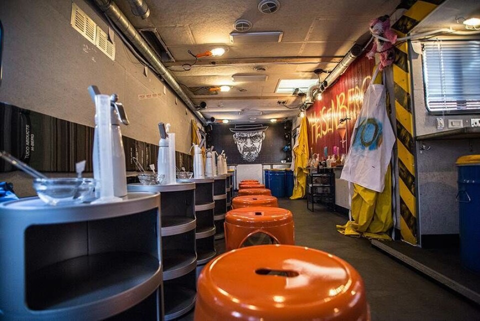 Se billederne: Drik osende cocktails på Breaking Bad-bar i New York