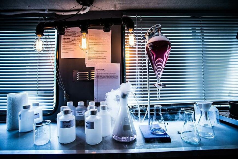 Se billederne: Drik osende cocktails på Breaking Bad-bar i New York