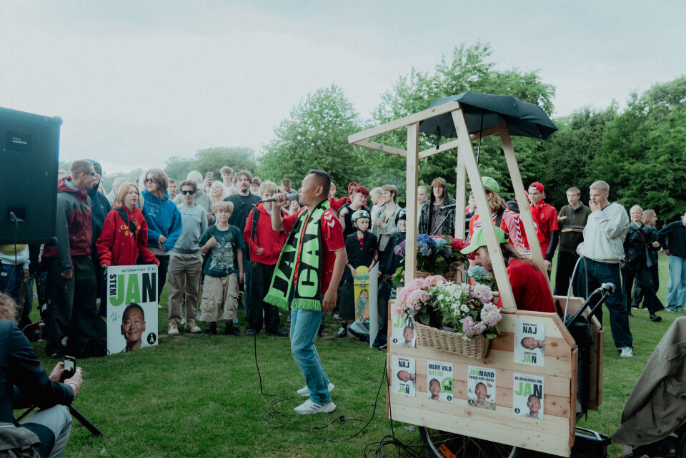Børnene stimlede til, da Alternativets spidskandidat holdt koncert i Fælledparken