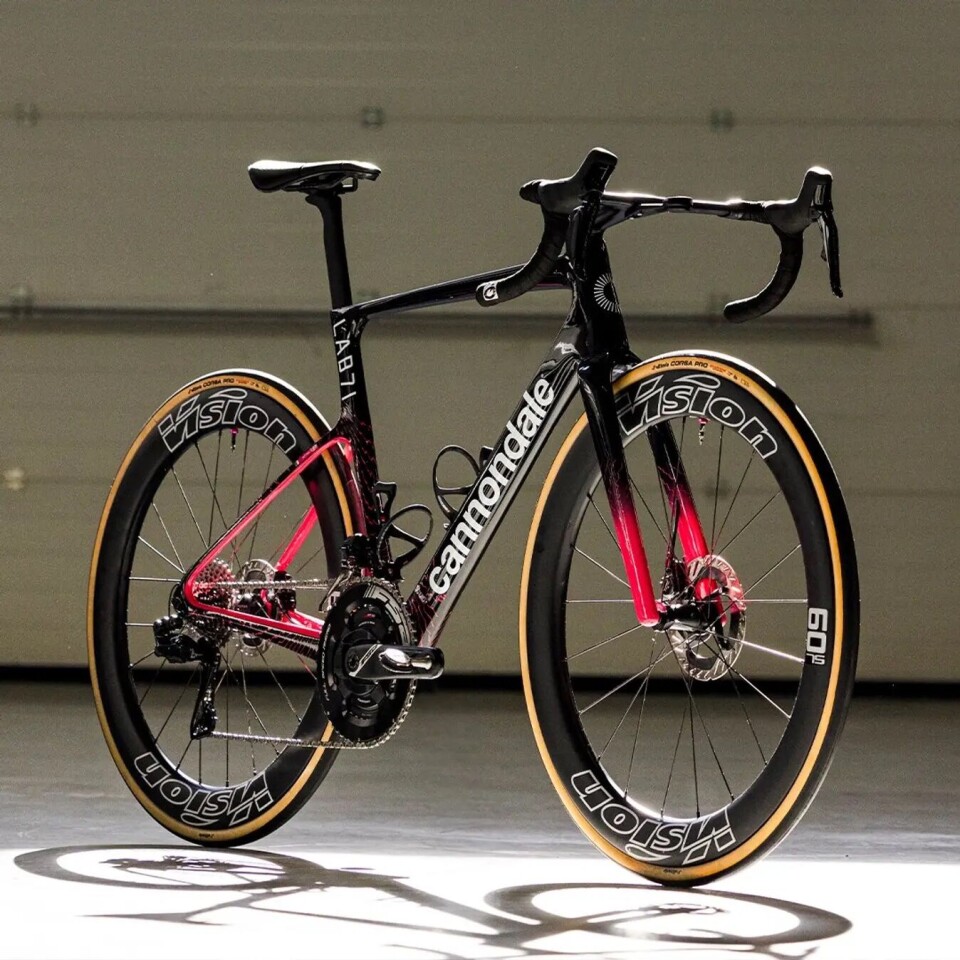 Cannondale SuperSix EVO Lab71 Tour of Flanders 2024 EF Pro Cycling edition.jpg
