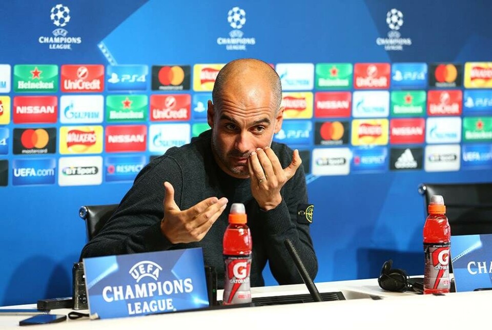 Fredagens detalje: Derfor har Pep Guardiola pillet mærket af sin Stone Island-jakke