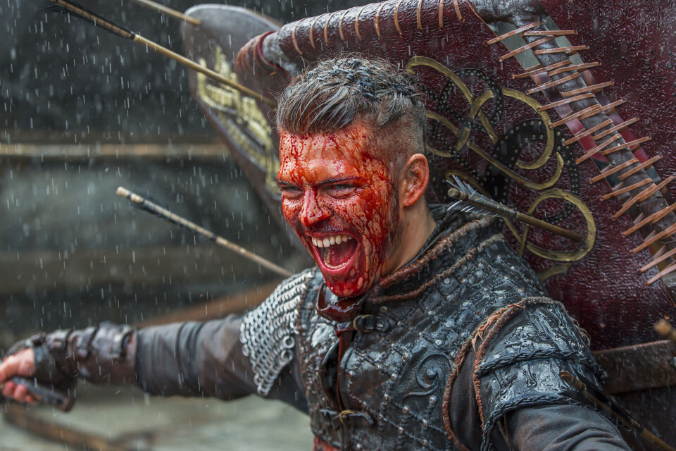 ivar_the_boneless_alex_hogh_andersen_from_vikings_6.jpg