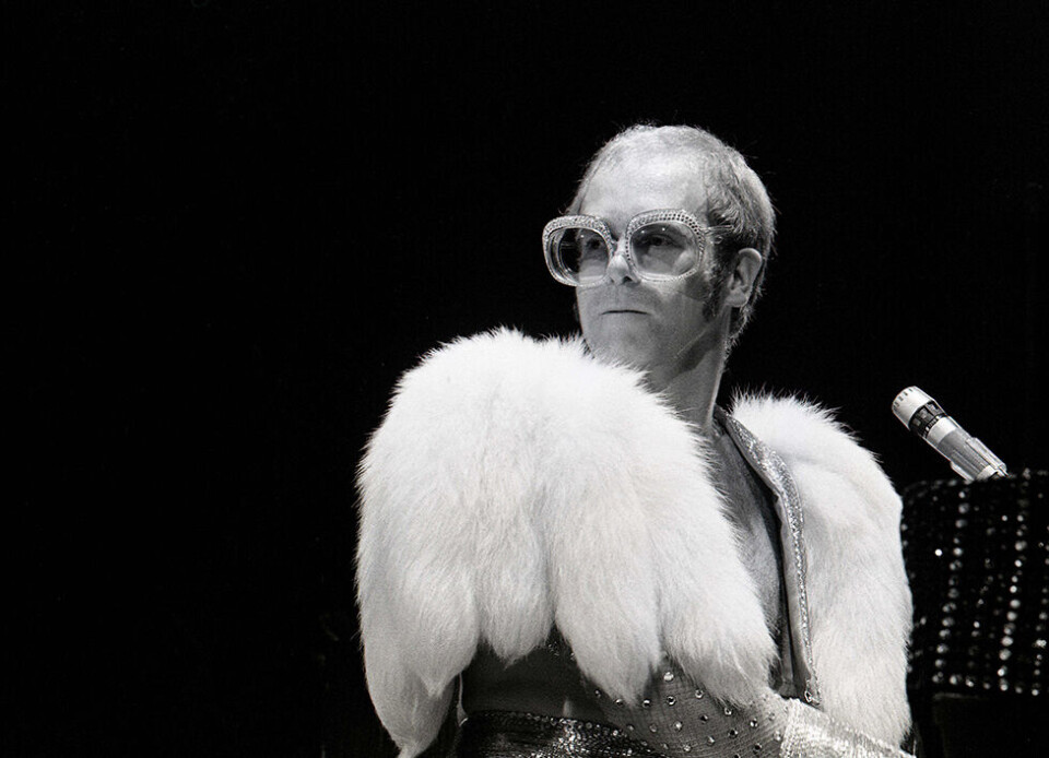 Elton 4.jpg