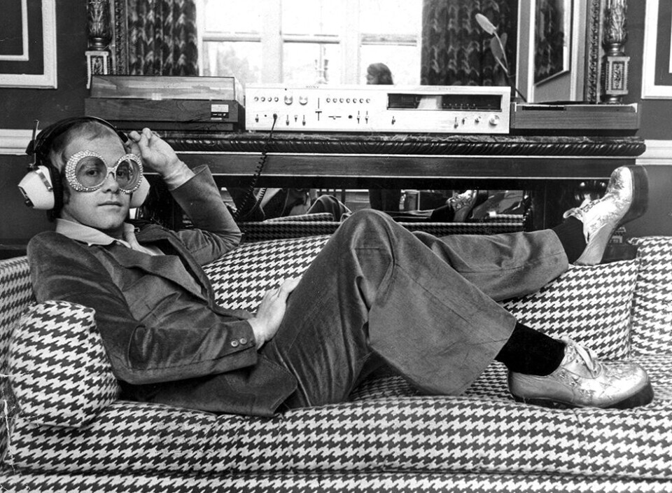 Elton 2.jpg