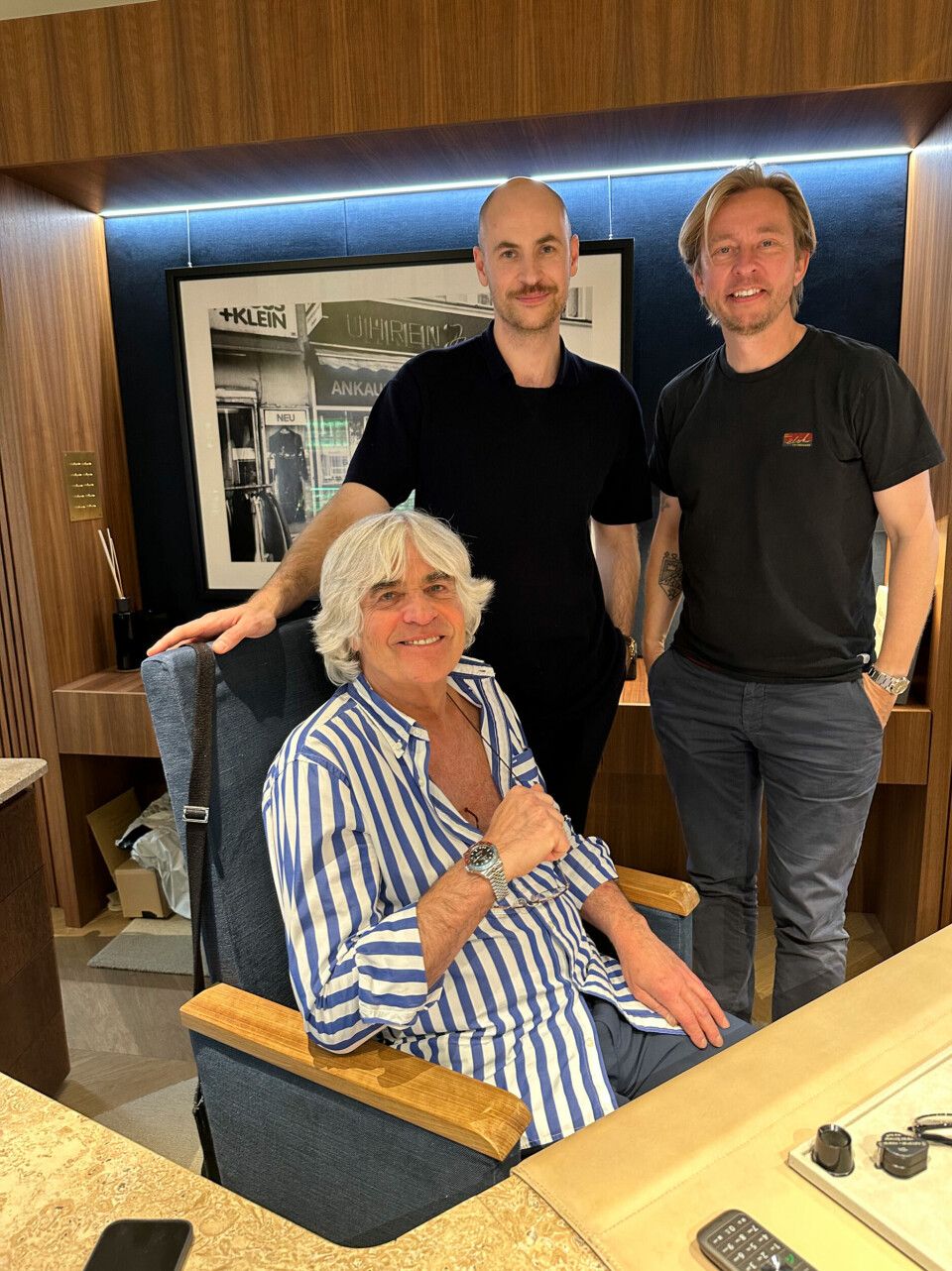 Leopold og hans søn ejer vintage-urforhandleren Leopold & Co., som ligger på Meinekestraße 5 i Berlin.