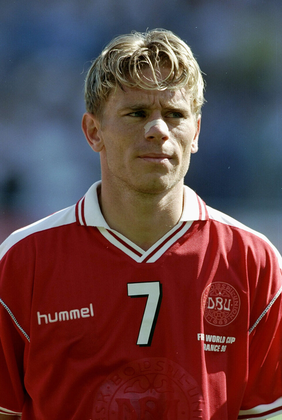 Allan Nielsne næseplaster.jpg