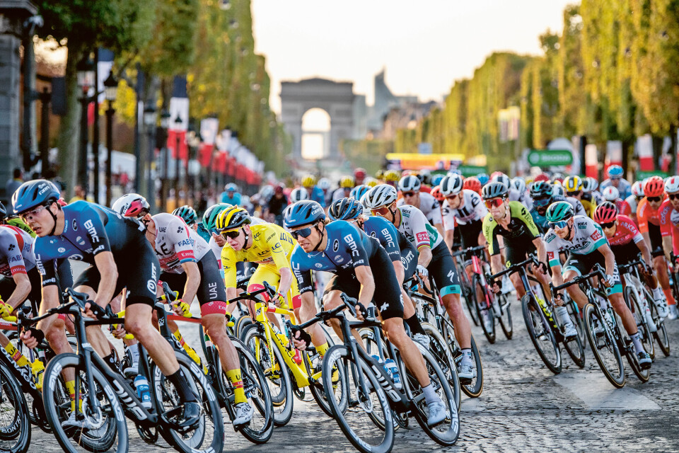 Nils Meilvang har fotograferet Tour de France i 24 år: 'Forløsningen hos Rolf Sørensen, der står og græder af glæde, er smuk”