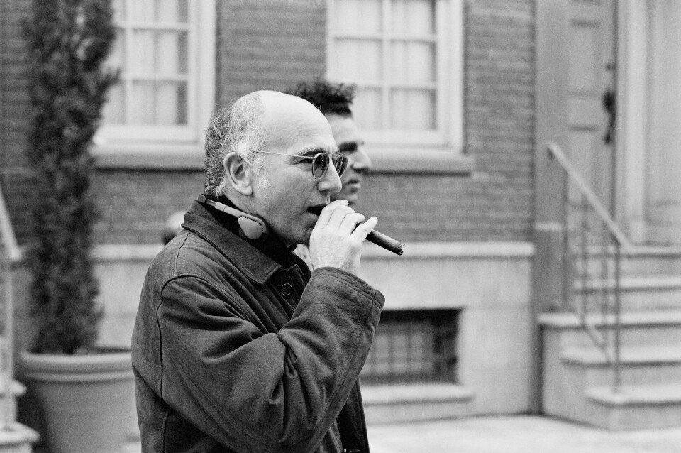 Larry David på settet under optagelser af tv-showet ’Seinfeld’ i 1998.