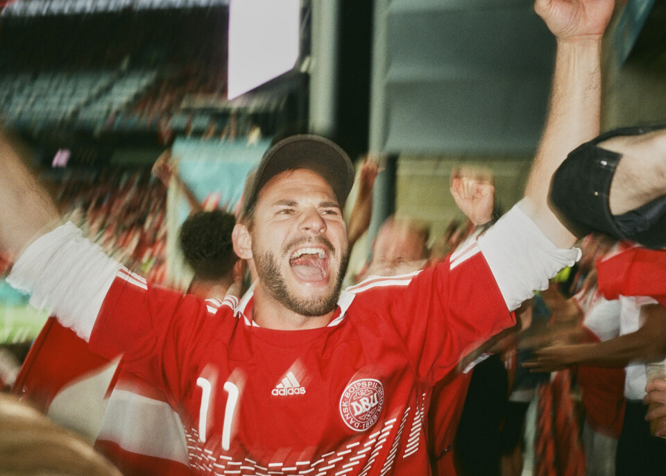 Fotoreportage: Hele nationen festede, mens Danmark spillede sig videre