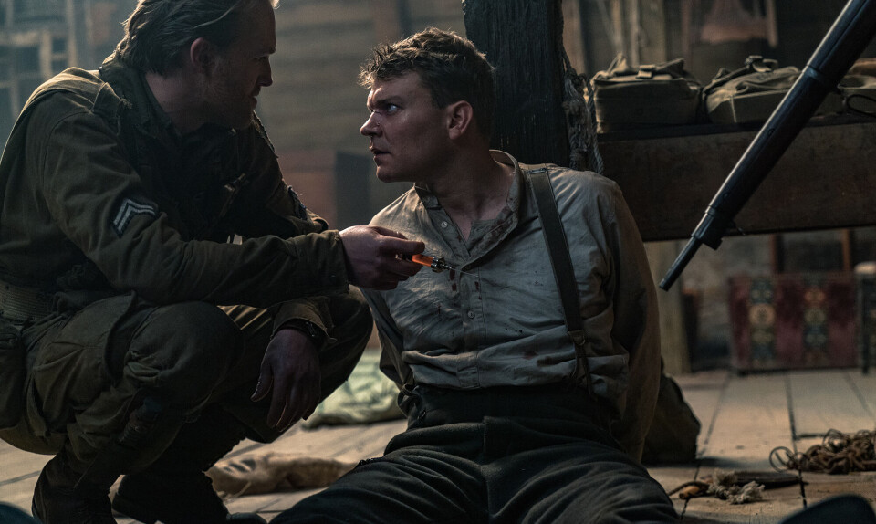 Pilou Asbæk spiller ond tysk officier i filmen 'Overlord'.