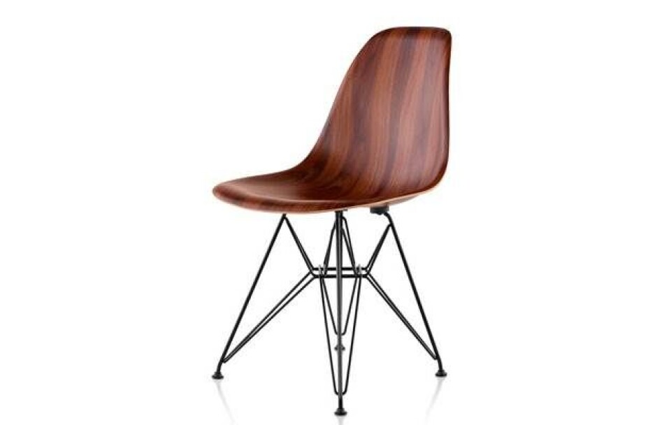 Sid godt: Eames' klassiske stol fås nu i træ
