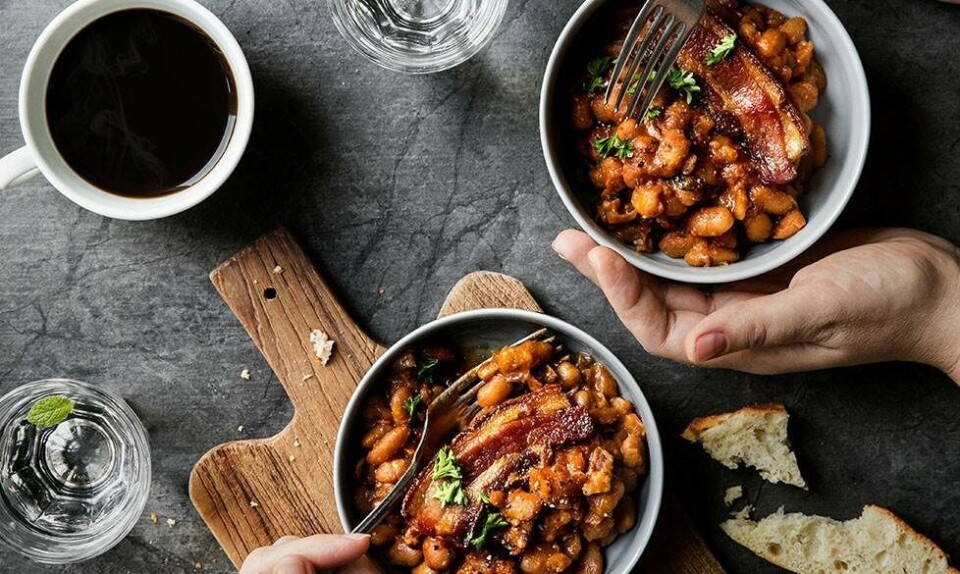 Opskrift på baked beans med bourbon og bacon