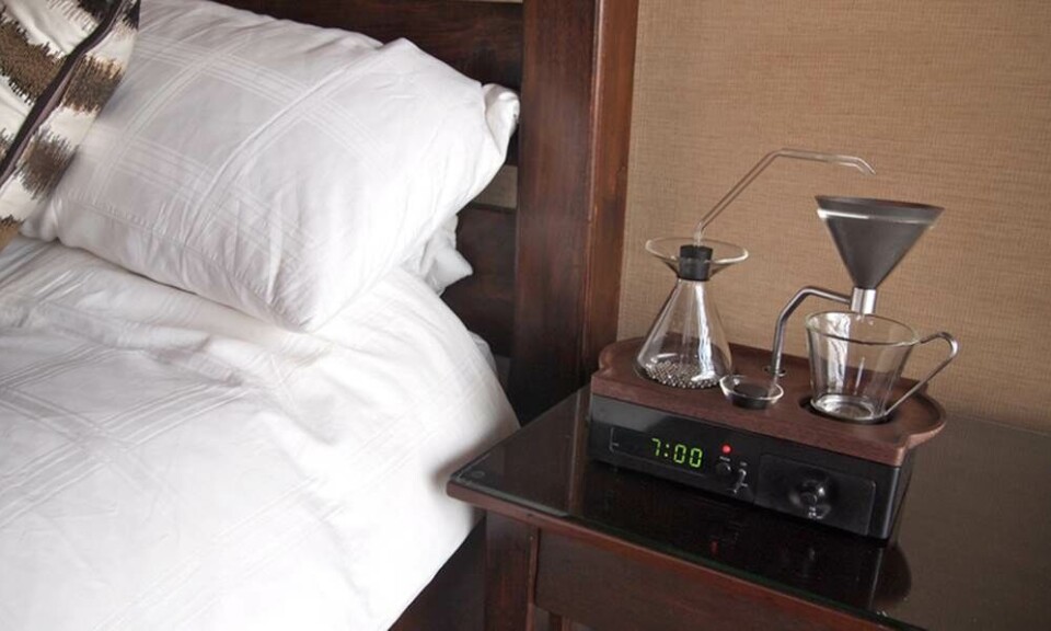 Nu er det her: Uret der vækker dig med friskbrygget kaffe