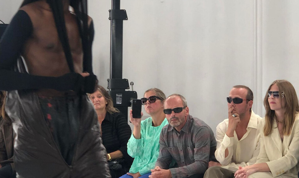 En novices dagbog fra modeugen: ”Jeg stod med lukkede øjne og trak vejret gennem næsen for ikke at kaste op”