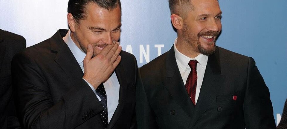 Tom Hardy tabte et væddemål - og har nu fået tatoveret Leonardo DiCaprios navn på sin arm