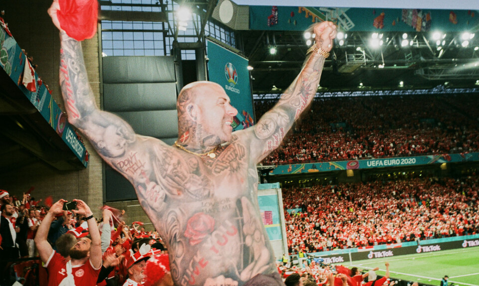 Fotoreportage: Hele nationen festede, mens Danmark spillede sig videre