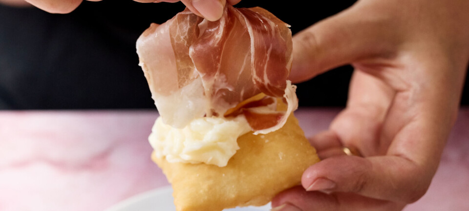 Nu skal du fritere din dej: Denne nemme snack passer perfekt til et charcuteri-bord