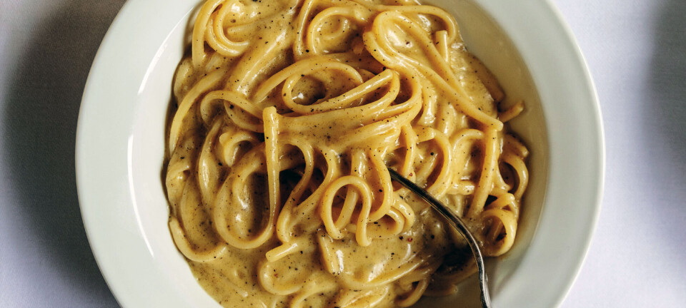 Vi har fået David Fishers legendariske opskrift på cacio e pepe