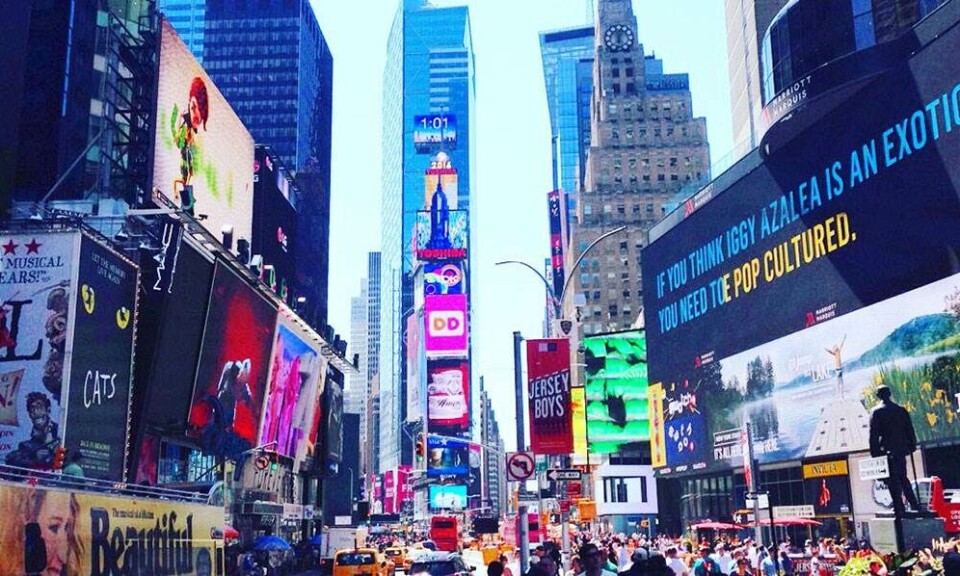 Min jomfrutur til New York: Høj cigarføring, med litervis af Belvedere og håndtryk med John Legend