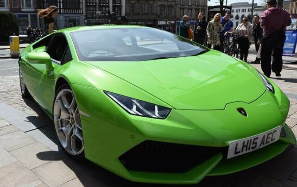 Englands grønneste taxa er en Lamborghini