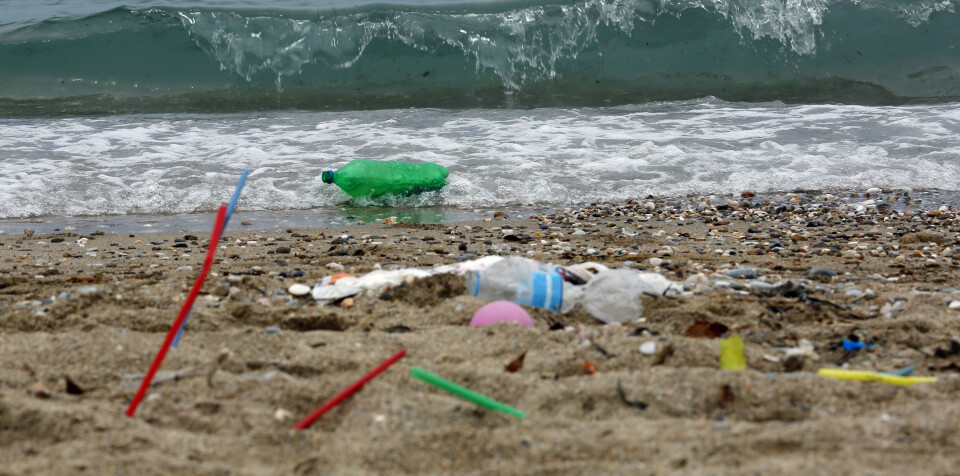 Verdenshavene flyder med cigaretskod og usynlig plastik