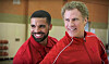 Video: Drake og Will Ferrell viser, hvordan det perfekte håndtryk skal skæres
