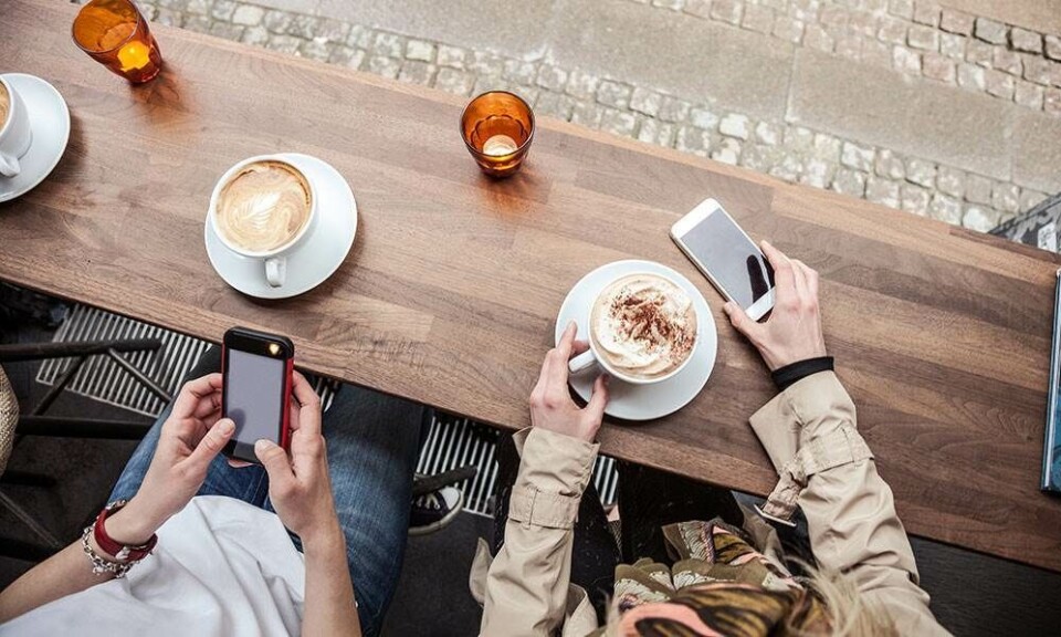 cafe laptop kaffe