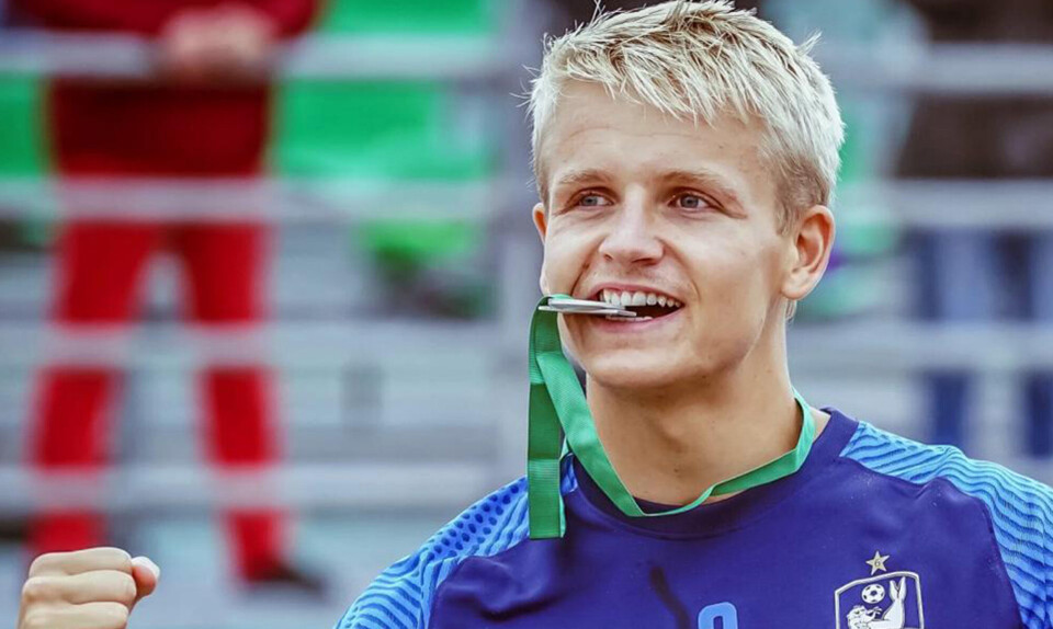 Saksesparkseksperten Axel blev fløjet til Copacabana for at spille strandfodbold: ”Jeg var aldrig noget gudsbenådet talent på græs”
