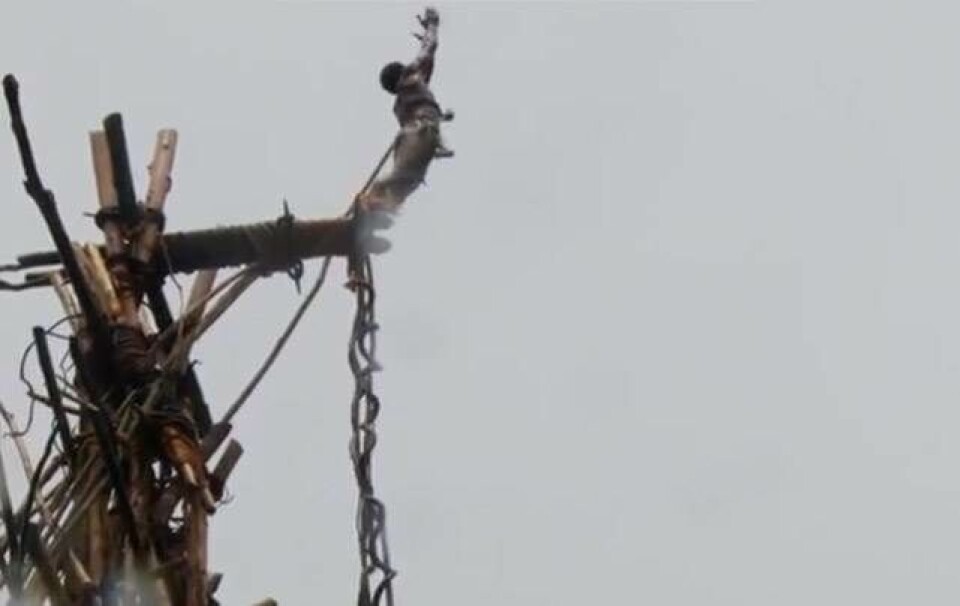 Video: Stammefolk får bungy-jump til at ligne børneleg
