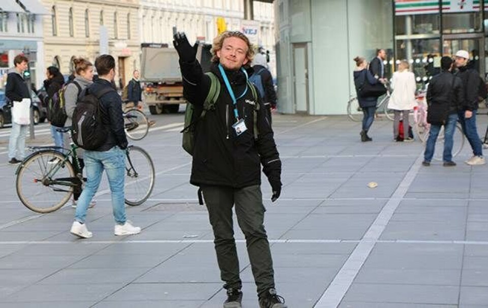 ”Hvis du gerne vil beholde tænderne, så lukker du røven lige nu”
