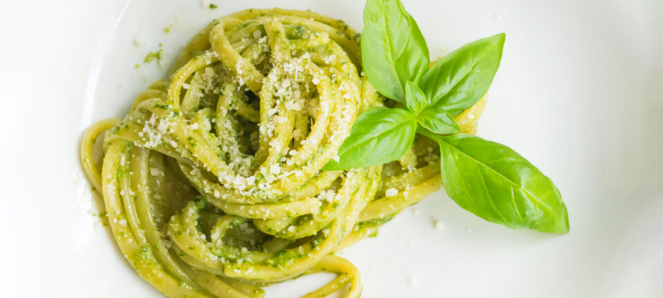 Det er jo ikke så svært at lave sin egen pesto: Sådan laver du den traditionelle italienske version
