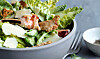 Hummersalat med avocado, parmesan og grøn caesar-dressing