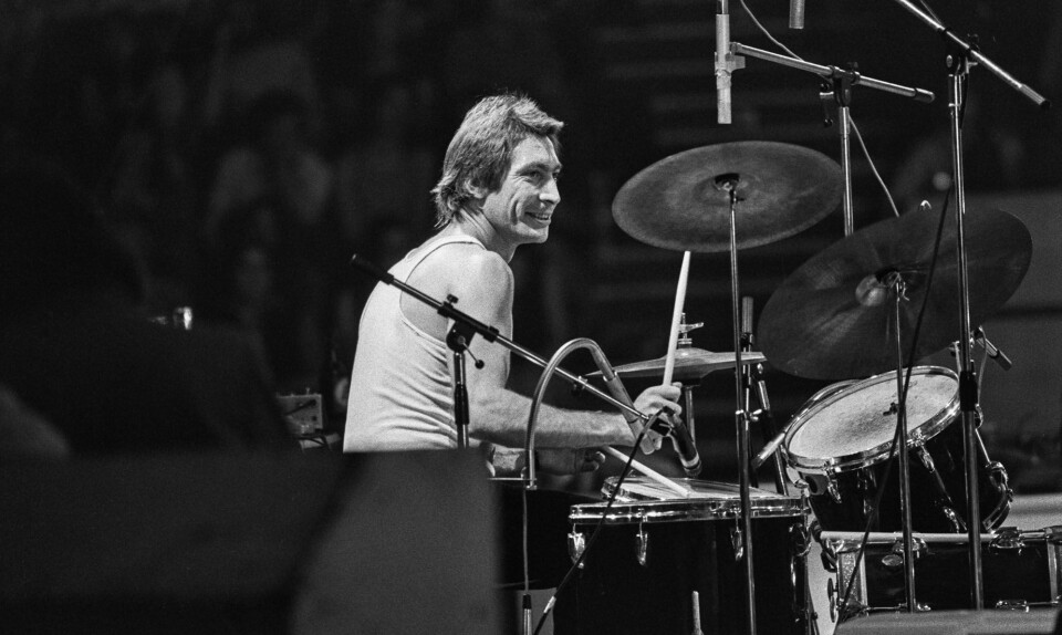 Beatet er tavst: Charlie Watts – en elegantier blandt sprællemænd – er død