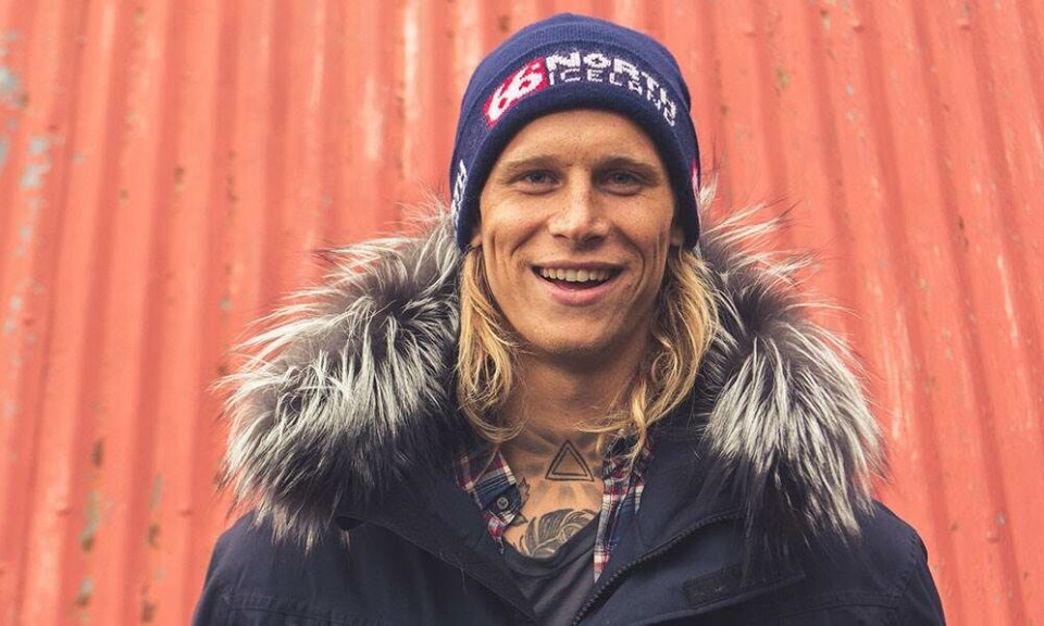 23-årig model og surfer droppede afhængigheden af ritalin: ”Jeg var nødt til at lære mig selv og min krop at kende fra scratch”