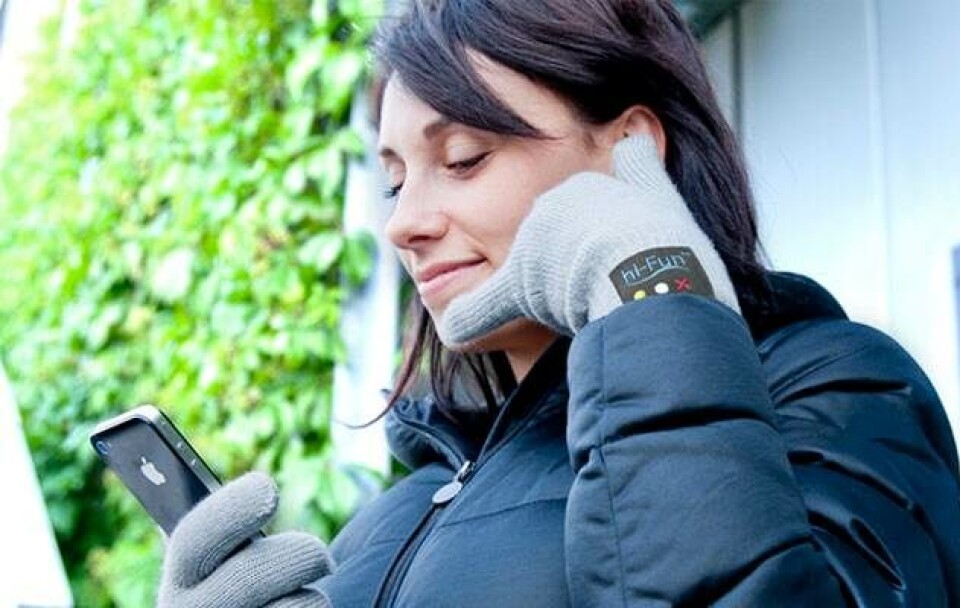 Bluetooth Talking Glove