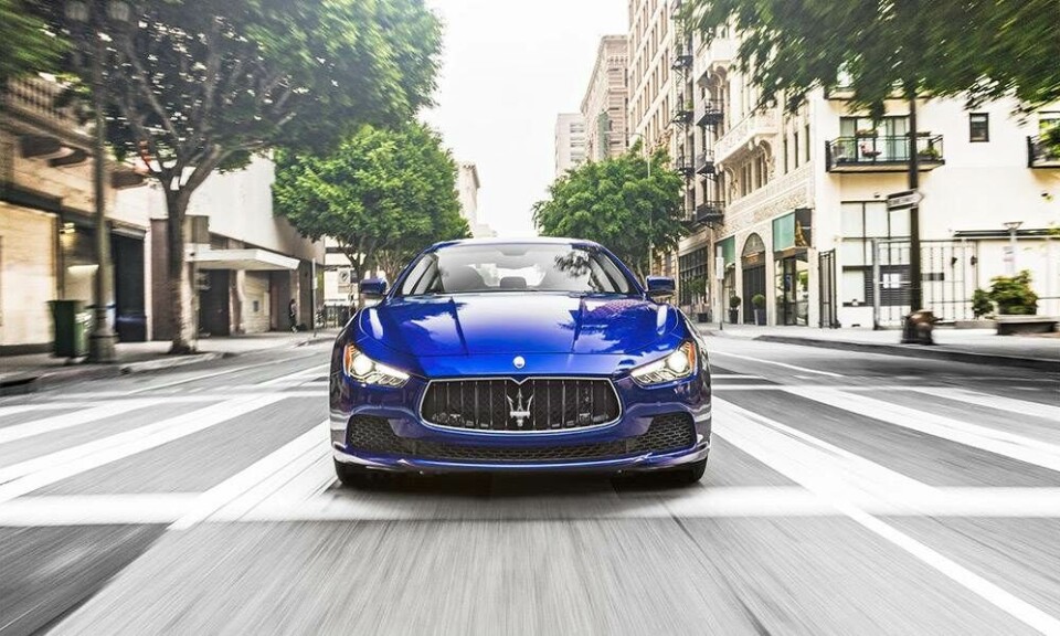 Fede firedørs biler