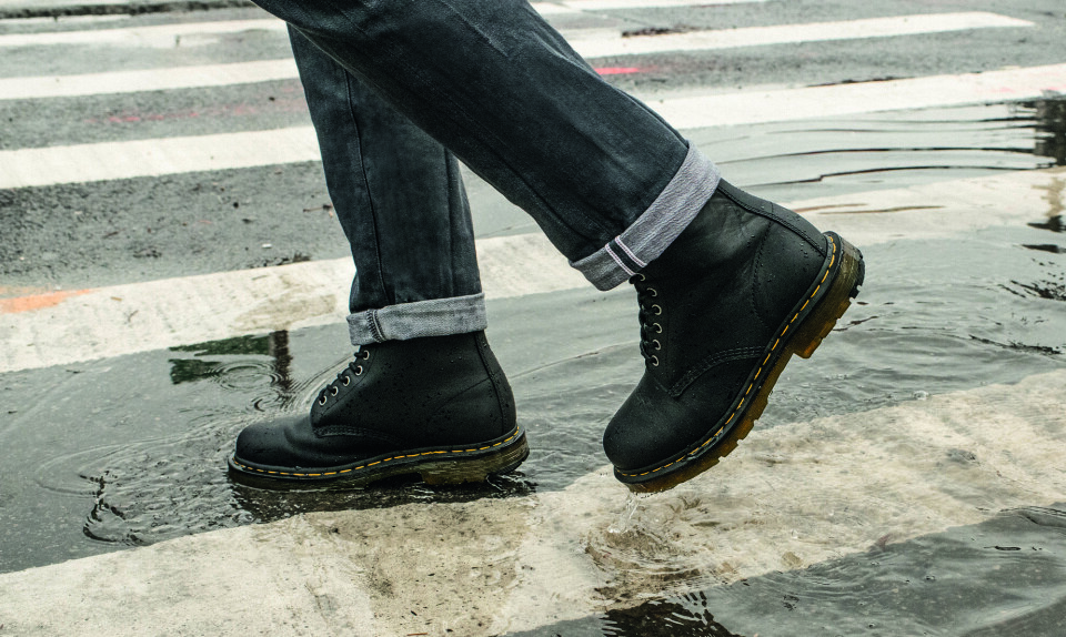 Dr. Martens har skabt en sko, der passer til vintervejret i byen.