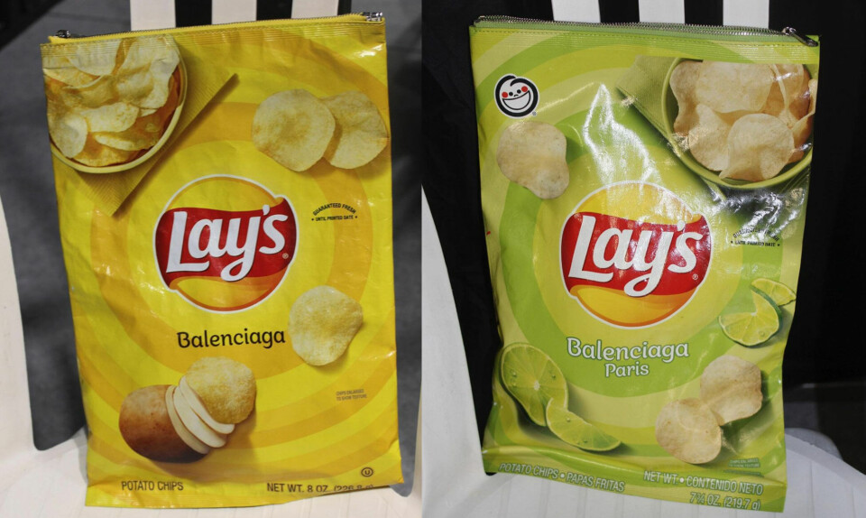 Underlig-alarmen hyler igen: Balenciaga går sammen med Lay’s om at lave en chipsposetaske