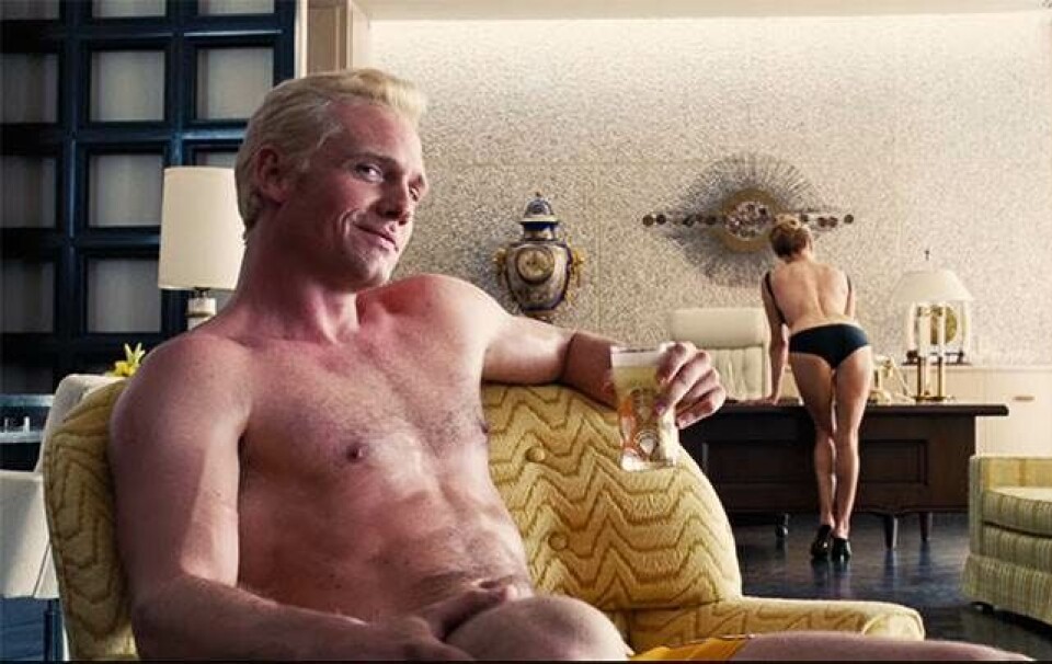 Der er sort humor, stoffer og buskede bakkenbarter i traileren for Paul Thomas Andersons nye film