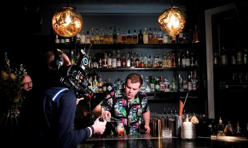 Euromans nye webtv-serie: 'Fredagsbaren' guider dig til alle de klassiske cocktails