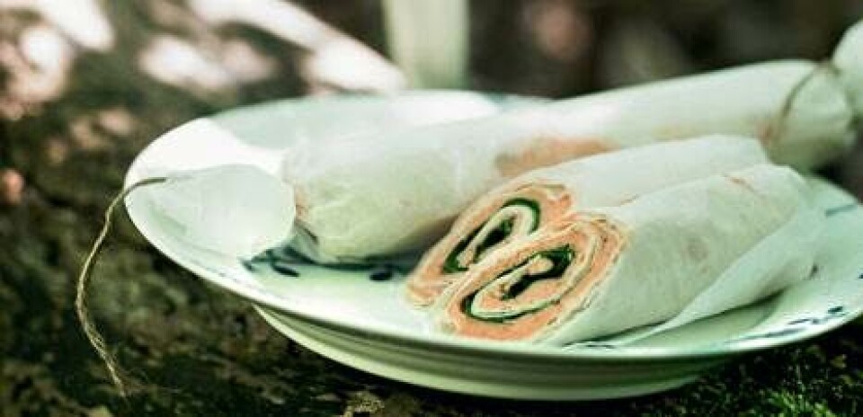 Wrap med røget laksemousse