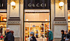 Der er kø foran Gucci på Strøget: Hvem køber luksustøj i krisetider?