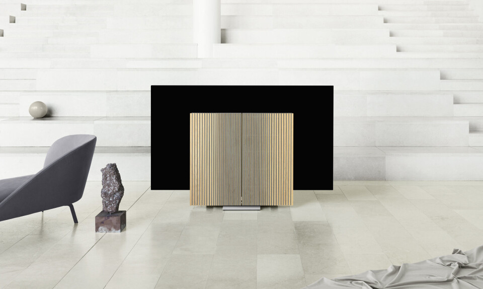 Bang og olufsen præsenterede sit nye tv, Beovision Harmony i Milano på Salone