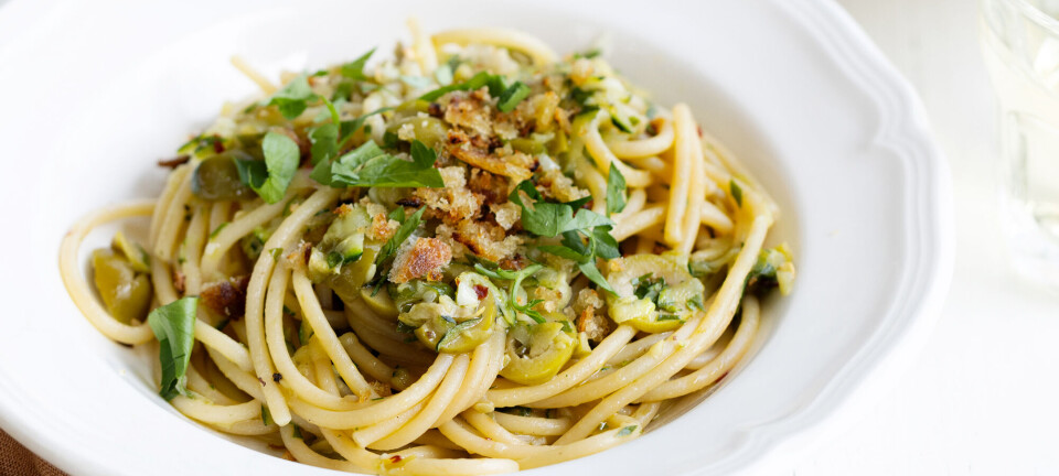Hvis du ikke selv gider at lave den her spaghetti-opskrift, kan du få dit fem-årige barn til det